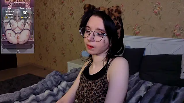 Nora Failure online show from 04-25-26, 02:47