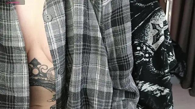 Devil s bride online show from 04-21-26, 04:56