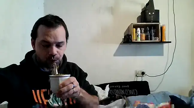 Snapshot of Lolosalvage83 chatting on 12-08-24, 12:52 Lolosalvage83 online show from 12-08-24, 12:52