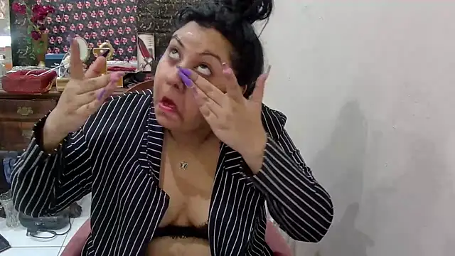 Snapshot of GoddessLorenaTheeSiren chatting on 03-14-25, 09:14 GoddessLorenaTheeSiren online show from 03-14-25, 09:14