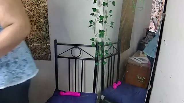 Snapshot of GoddessLorenaTheeSiren chatting on 10-07-25, 08:55 GoddessLorenaTheeSiren online show from 10-07-25, 08:55