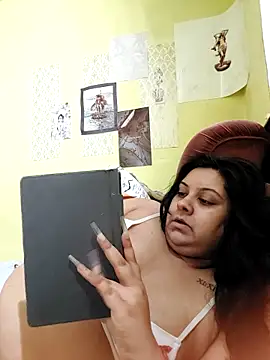 Snapshot of GoddessLorenaTheeSiren chatting on 10-18-25, 08:37 GoddessLorenaTheeSiren online show from 10-18-25, 08:37