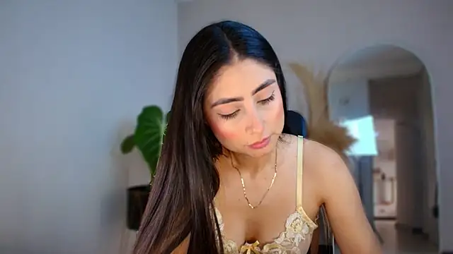 auroracaruso11 online show from 12-03-25, 09:13