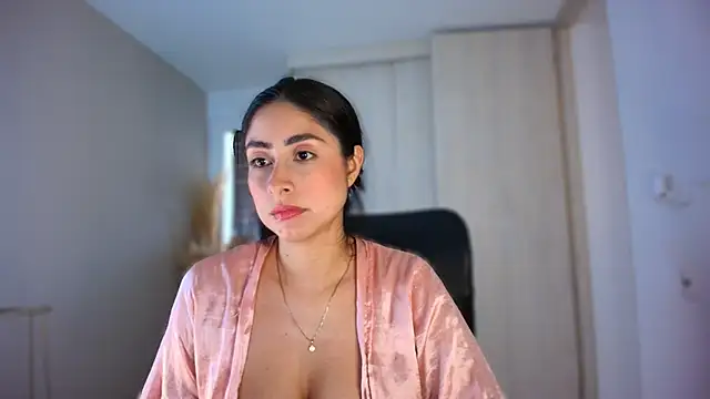 Snapshot of auroracaruso11 chatting on 07-15-26, 06:46 auroracaruso11 online show from 07-15-26, 06:46