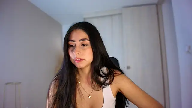 Snapshot of auroracaruso11 chatting on 07-26-26, 05:42 auroracaruso11 online show from 07-26-26, 05:42