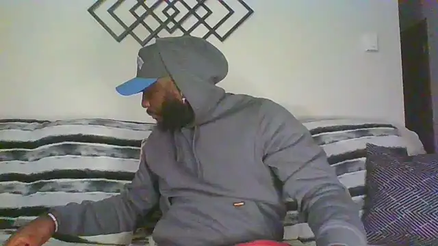 Snapshot of Stayinalive1992 chatting on 12-17-25, 02:39 Stayinalive1992 online show from 12-17-25, 02:39