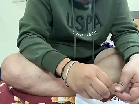 Snapshot of gauravgay93 chatting on 01-26-25, 09:19 gauravgay93 online show from 01-26-25, 09:19