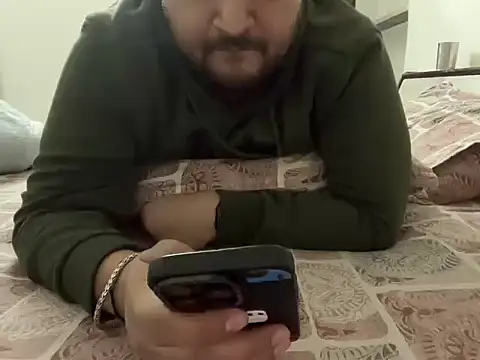 Snapshot of gauravgay93 chatting on 02-08-25, 06:01 gauravgay93 online show from 02-08-25, 06:01