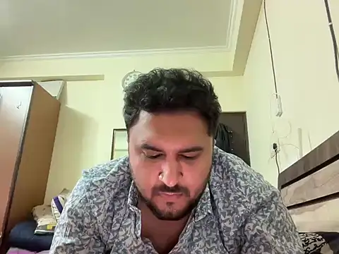 Snapshot of gauravgay93 chatting on 02-18-25, 03:10 gauravgay93 online show from 02-18-25, 03:10