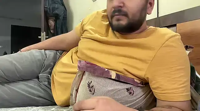 Snapshot of gauravgay93 chatting on 03-09-25, 01:04 gauravgay93 online show from 03-09-25, 01:04