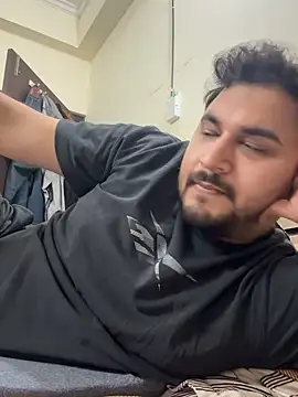 Snapshot of gauravgay93 chatting on 03-12-25, 06:11 gauravgay93 online show from 03-12-25, 06:11