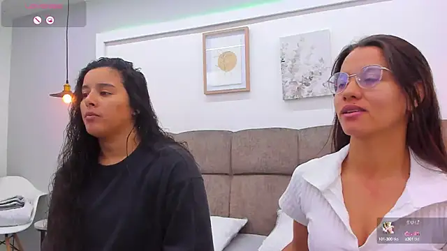 Snapshot of Dilan_y_Mia chatting on 02-13-25, 03:24 Dilan y Mia online show from 02-13-25, 03:24