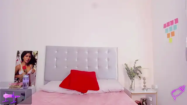 Snapshot of NiaBlanco chatting on 05-08-26, 11:43 NiaBlanco online show from 05-08-26, 11:43