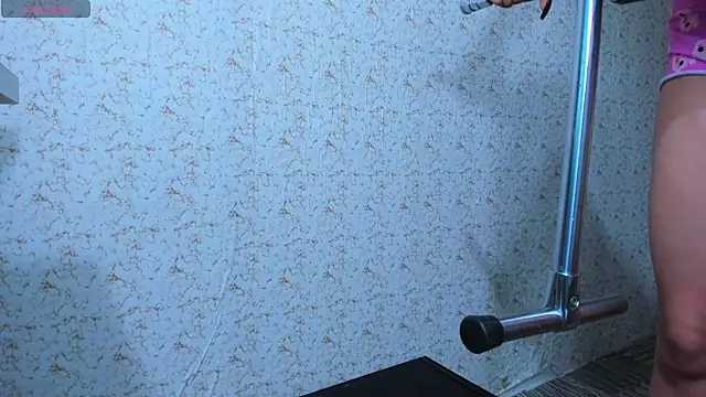 Snapshot of Annaraquel_ chatting on 12-28-24, 10:44 Annaraquel  online show from 12-28-24, 10:44