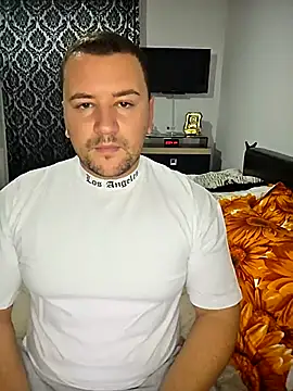 Snapshot of KarlosCarutox chatting on 10-18-25, 05:25 KarlosCarutox online show from 10-18-25, 05:25