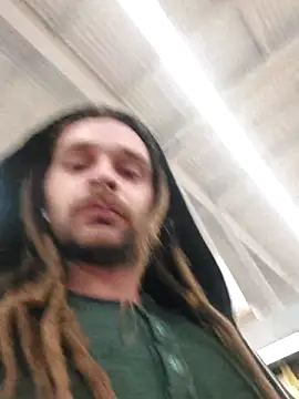 Snapshot of QcMisterv13 chatting on 10-02-25, 01:18 QcMisterv13 online show from 10-02-25, 01:18