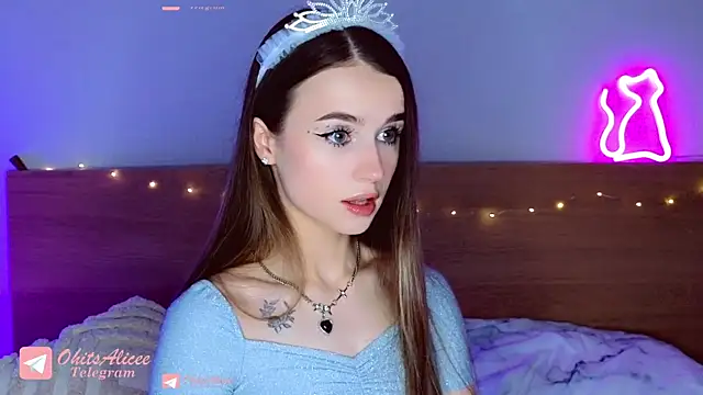 Snapshot of _OhitsMe chatting on 12-04-24, 08:45 OhitsMe online show from 12-04-24, 08:45