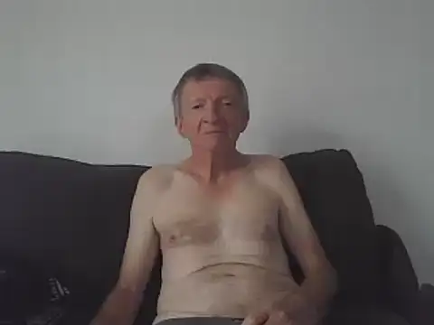 Snapshot of naturiste974 chatting on 03-15-25, 08:26 naturiste974 online show from 03-15-25, 08:26