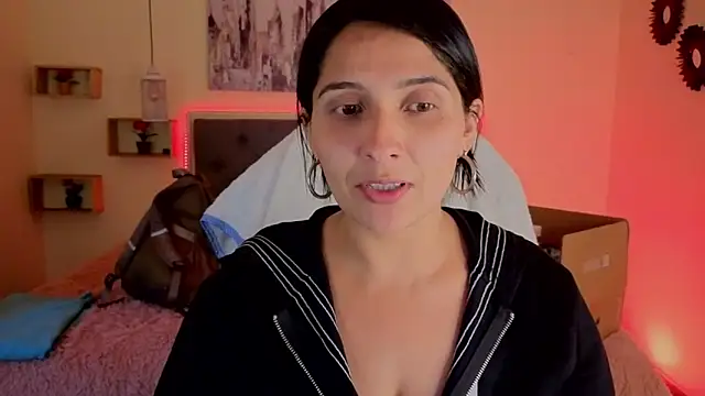 Snapshot of emily_leinner chatting on 06-03-26, 12:57 emily leinner online show from 06-03-26, 12:57