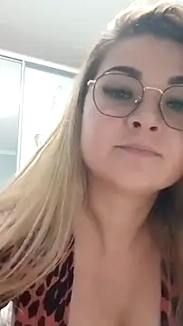 Snapshot of pussyCat_t chatting on 11-11-25, 05:46 pussyCat t online show from 11-11-25, 05:46