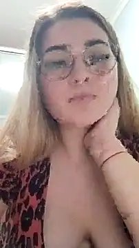 Snapshot of pussyCat_t chatting on 02-01-26, 05:44 pussyCat t online show from 02-01-26, 05:44