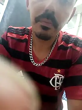 Snapshot of Marceloxxt40 chatting on 10-24-25, 08:33 Marceloxxt40 online show from 10-24-25, 08:33