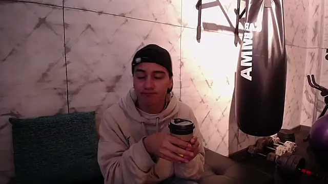 Andy Joy  online show from 02-11-26, 11:04