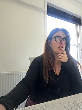 Miss Stassi online show from 02-05-25, 09:25