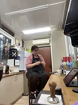 cinnabon  online show from 02-01-25, 02:24