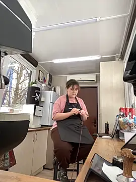 cinnabon  online show from 02-16-25, 07:59