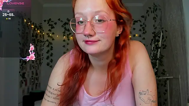 Snapshot of KrisTyBooBsin chatting on 09-29-25, 10:53 KrisTyBooBsin online show from 09-29-25, 10:53