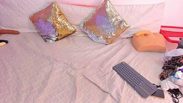 Snapshot of cookplleaser chatting on 02-11-26, 11:59 cookplleaser online show from 02-11-26, 11:59