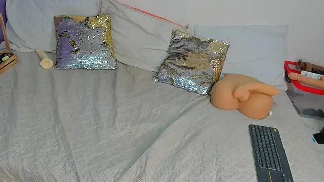 Snapshot of cookplleaser chatting on 02-17-26, 12:34 cookplleaser online show from 02-17-26, 12:34