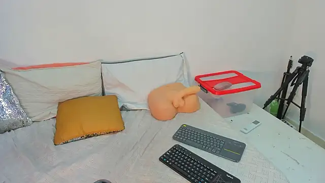 Snapshot of cookplleaser chatting on 03-12-26, 12:00 cookplleaser online show from 03-12-26, 12:00