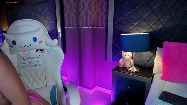 Amber villalobos  online show from 02-28-26, 05:08