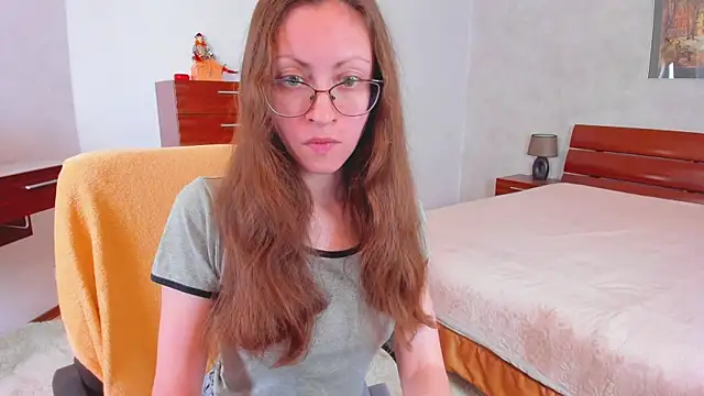 Pantyhose Mila online show from 06-15-26, 08:33