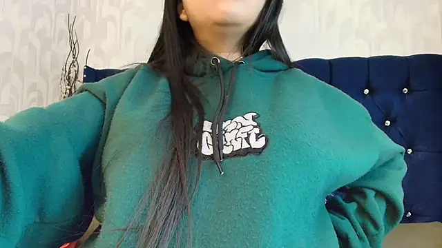 CarolineBrunx online show from 05-08-26, 08:03