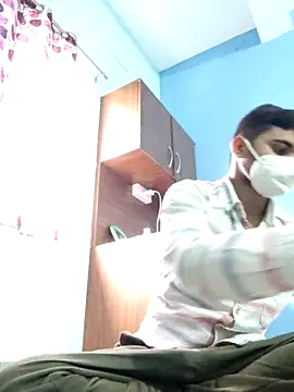 Ishan003 online show from 09-26-25, 05:33