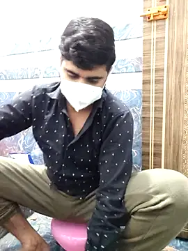 Ishan003 online show from 11-20-25, 02:39