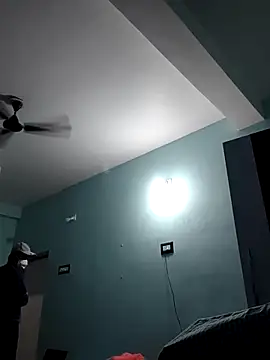 Ishan003 online show from 01-06-26, 02:21