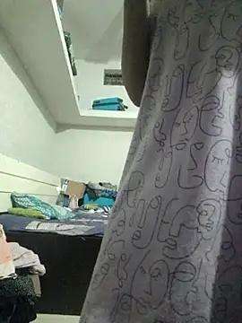 Priya Strip online show from 10-12-25, 06:40