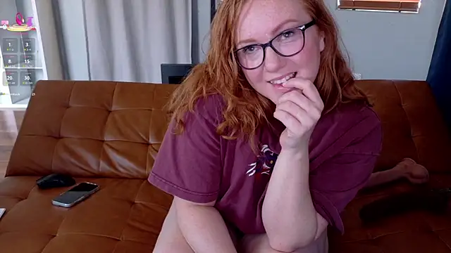 Snapshot of Scarlettredff chatting on 07-11-26, 05:26 Scarlettredff online show from 07-11-26, 05:26