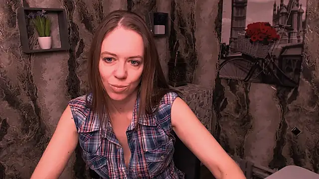 Snapshot of GloriaSi_ chatting on 03-10-25, 10:26 GloriaSi online show from 03-10-25, 10:26