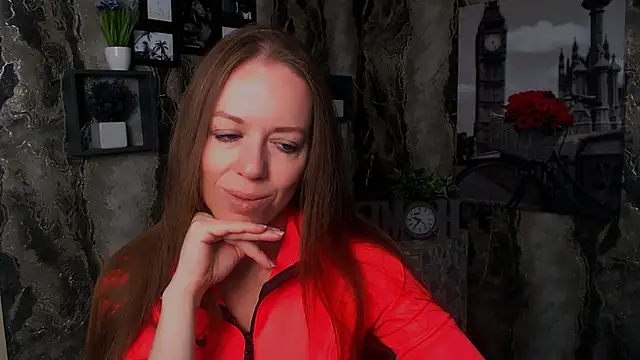 Snapshot of GloriaSi_ chatting on 10-05-25, 04:44 GloriaSi online show from 10-05-25, 04:44