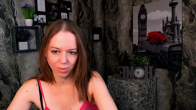 Snapshot of GloriaSi_ chatting on 11-07-25, 06:35 GloriaSi online show from 11-07-25, 06:35