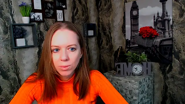 Snapshot of GloriaSi_ chatting on 11-30-25, 10:08 GloriaSi online show from 11-30-25, 10:08