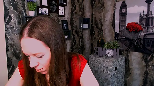 Snapshot of GloriaSi_ chatting on 02-15-26, 05:37 GloriaSi online show from 02-15-26, 05:37