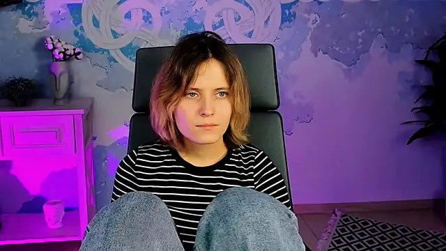 LolaAsmus online show from 01-31-25, 02:17