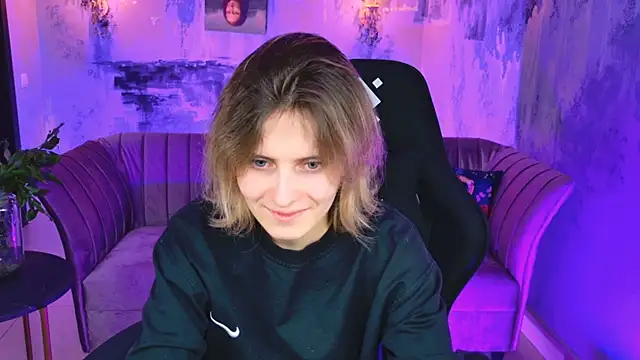 LolaAsmus online show from 02-05-25, 01:11