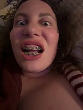 Snapshot of Yanacool007 chatting on 03-05-25, 07:17 Yanacool007 online show from 03-05-25, 07:17